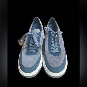 Like New VellaPais Trenton size 10